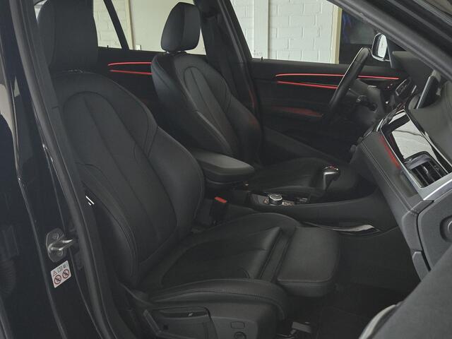 BMW X1 xDrive25e Sport Line | SPORTSTOELEN | LEDER | 18 INCH VELGEN |