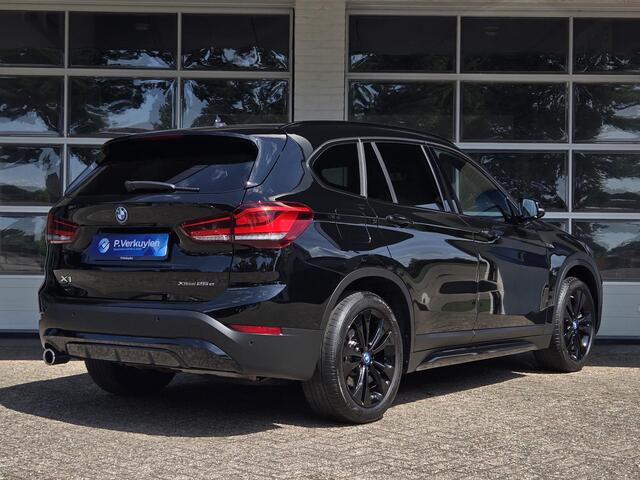BMW X1 xDrive25e Sport Line | SPORTSTOELEN | LEDER | 18 INCH VELGEN |