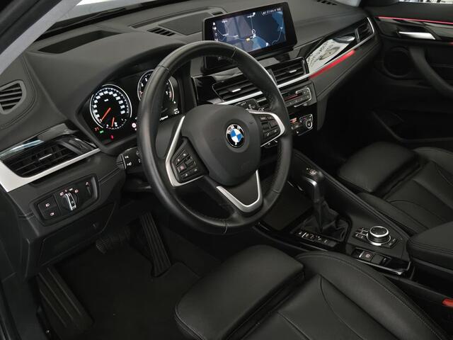 BMW X1 xDrive25e X LINE | ADAPT. CRUISE CONTROL | PANORAMA | LEDER | SPORTSTOELEN | KEYLESS | CAMERA |