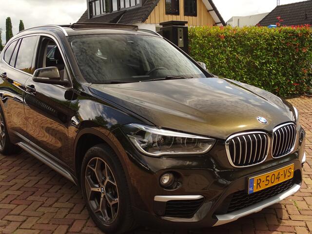 BMW X1 sDrive18i Executive | Pano | Leer | 18inch | X-Line | Unieke kleur!