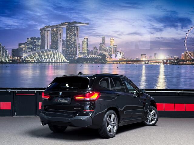 BMW X1 sDrive18i High Executive LED|M-Pakket|Camera|