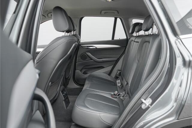 BMW X1 sDrive20i High Executive X-Line Camera Leer Head-Up