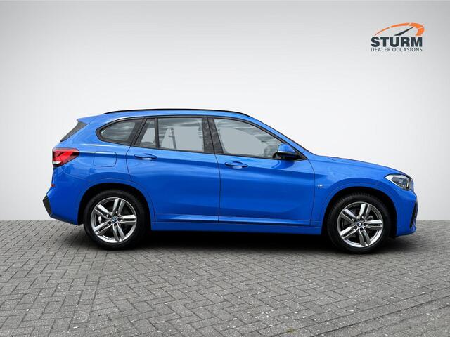 BMW X1 sDrive18i High Executive M Sport | Trekhaak Afneembaar | Sportstoelen | Navigatie Full-Map | 18'' Velgen | Elek. Achterklep | Stoelverwarming | Rijklaarprijs!