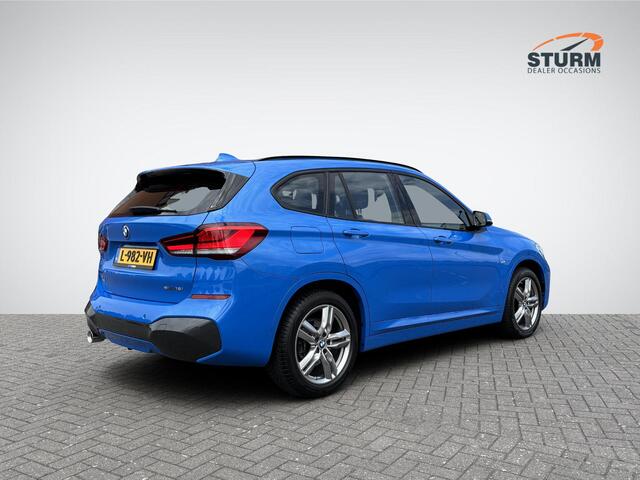 BMW X1 sDrive18i High Executive M Sport | Trekhaak Afneembaar | Sportstoelen | Navigatie Full-Map | 18'' Velgen | Elek. Achterklep | Stoelverwarming | Rijklaarprijs!