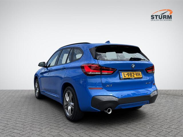 BMW X1 sDrive18i High Executive M Sport | Trekhaak Afneembaar | Sportstoelen | Navigatie Full-Map | 18'' Velgen | Elek. Achterklep | Stoelverwarming | Rijklaarprijs!