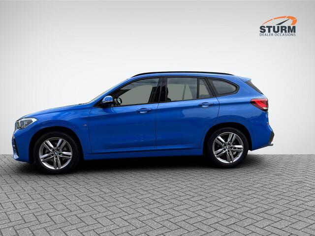 BMW X1 sDrive18i High Executive M Sport | Trekhaak Afneembaar | Sportstoelen | Navigatie Full-Map | 18'' Velgen | Elek. Achterklep | Stoelverwarming | Rijklaarprijs!