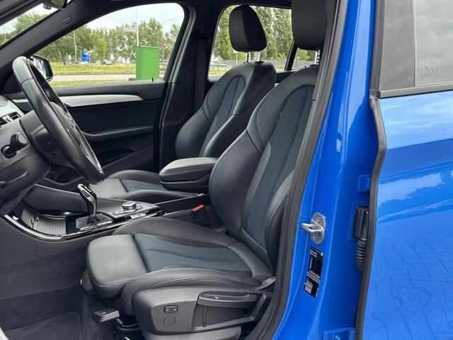 BMW X1 sDrive18i High Executive M Sport | Trekhaak Afneembaar | Sportstoelen | Navigatie Full-Map | 18'' Velgen | Elek. Achterklep | Stoelverwarming | Rijklaarprijs!