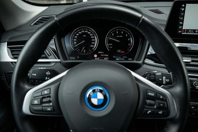 BMW X1 25e xDrive | Sportline | Stoelverwarming | HIFI | Ambiance verlichting | Head-up | 18' inch |