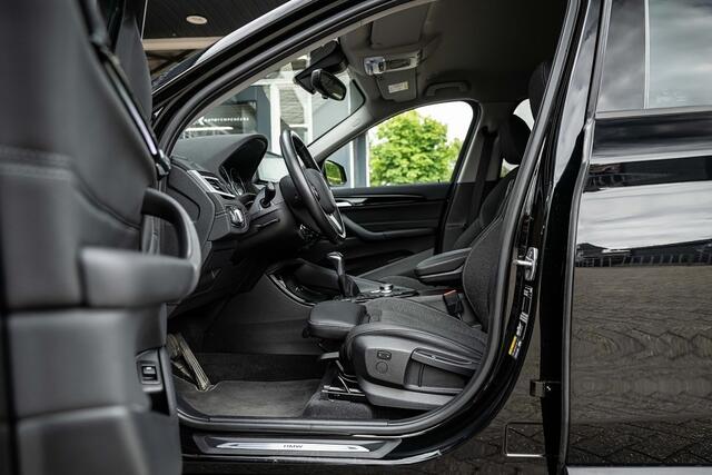 BMW X1 25e xDrive | Sportline | Stoelverwarming | HIFI | Ambiance verlichting | Head-up | 18' inch |