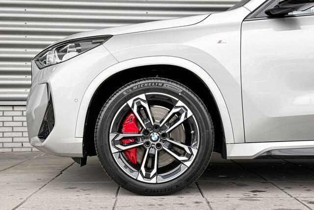 BMW X1 sDrive18i M Sportpakket Pro / Innovation Pack / Travel Pack / Comfort Pack