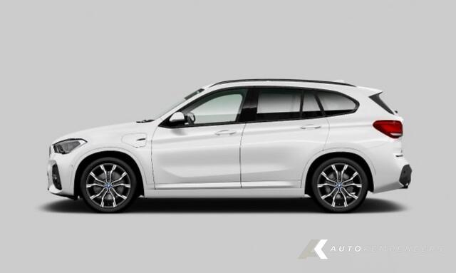 BMW X1 25e xDrive M Sport | Stoelverwarming | Trekhaak | Camera | Hifi-audio | Head-Up | Stuurwielverwarming | 19' inch |