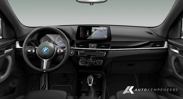 BMW X1 xDrive 25e M Sport | Stoelverwarming | Stuurwielverwarming | Trekhaak | Hifi-audio | Head-Up | Camera | 19' inch | Service incl. |