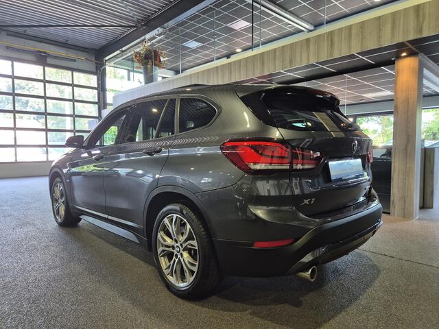 BMW X1 xDrive25e Executive Panorama | Trekhaak | CarPlay | Groot scherm | Stoelverwarming