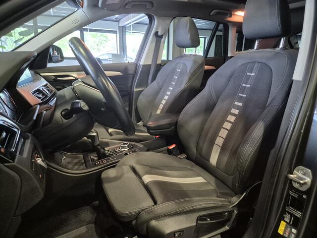 BMW X1 xDrive25e Executive Panorama | Trekhaak | CarPlay | Groot scherm | Stoelverwarming