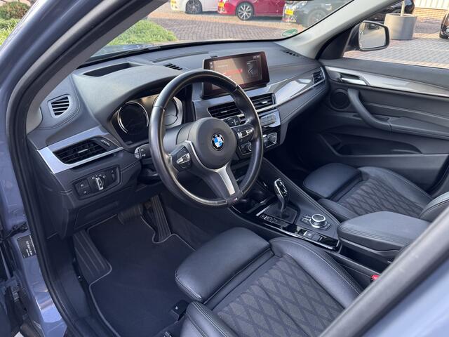 BMW X1 sDrive20i X-Line | HUD | NAV-prof | Leer | 18inch | Eleksp. | Stoelverw.