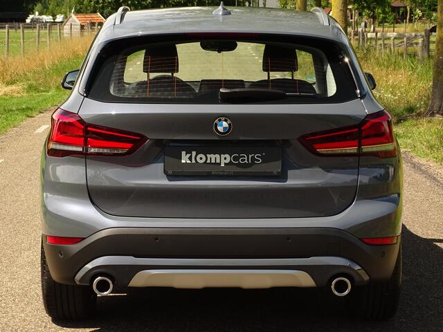BMW X1 sDrive20i X-Line | HUD | NAV-prof | Leer | 18inch | Eleksp. | Stoelverw.
