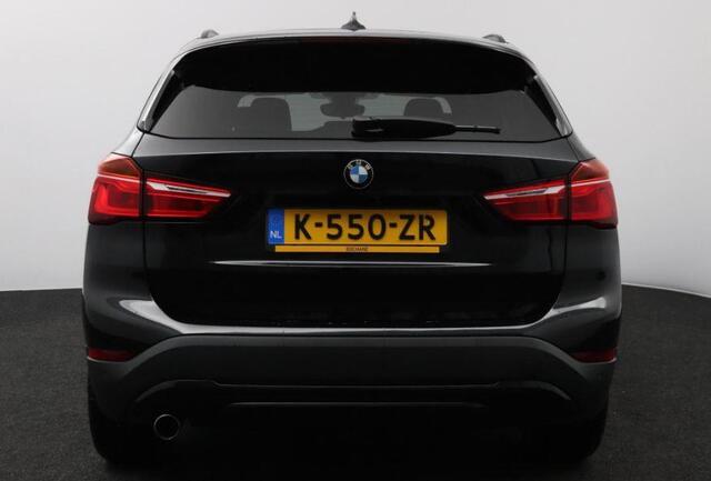 BMW X1 sDrive18i High Executive | Leder | Panoramadak | Camera |