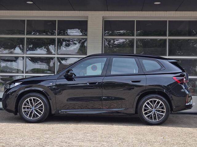 BMW X1 xDrive25e M SPORT | KEYLESS ENTRY | CAMERA | STOELVERWARMING | APPLE CARPLAY |