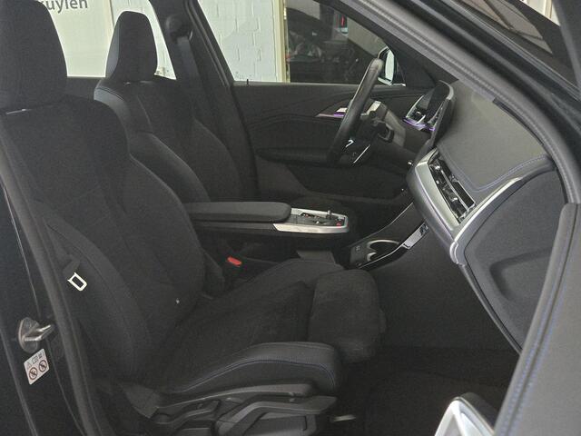 BMW X1 xDrive25e M SPORT | KEYLESS ENTRY | CAMERA | STOELVERWARMING | APPLE CARPLAY |