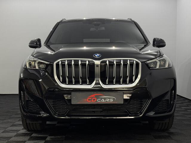 BMW X1 xDrive25e M Sport Half leder, Camera, Navi, Keyless start, Virtual desk, Stoelverwarming, Elektrische achterklep, 3 jaar garantie