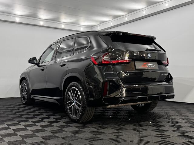BMW X1 xDrive25e M Sport Half leder, Camera, Navi, Keyless start, Virtual desk, Stoelverwarming, Elektrische achterklep, 3 jaar garantie