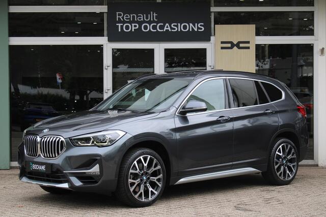BMW X1 sDrive20i VDL Nedcar Edition | Lederen bekleding | Schuifkanteldak | Elektrische achterklep