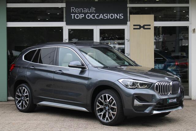 BMW X1 sDrive20i VDL Nedcar Edition | Lederen bekleding | Schuifkanteldak | Elektrische achterklep