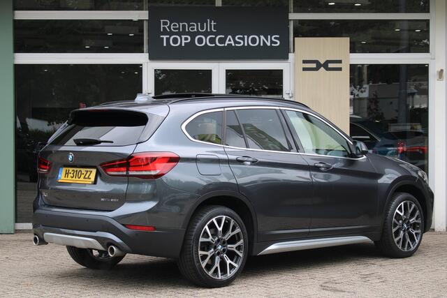 BMW X1 sDrive20i VDL Nedcar Edition | Lederen bekleding | Schuifkanteldak | Elektrische achterklep
