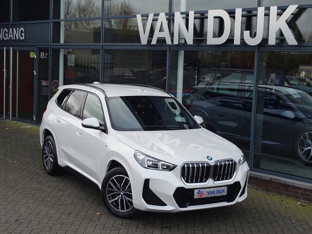 BMW X1 20i sDrive M Sportpakket Elek.Trekhaak Premium Pack. Widescreen Display Led 18" LM Wielen