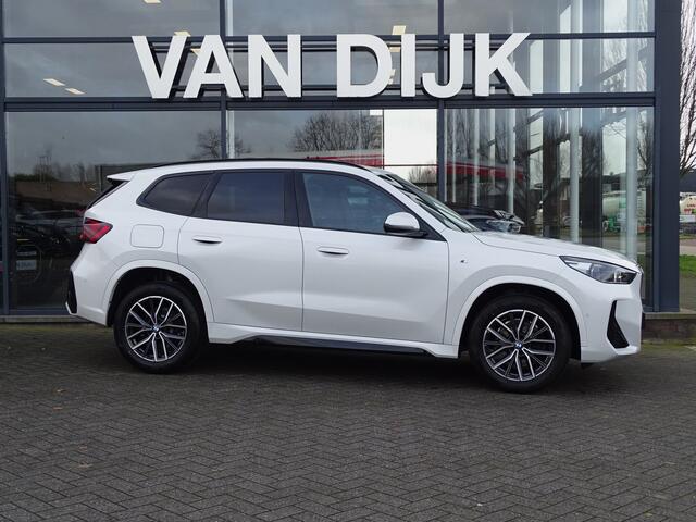 BMW X1 20i sDrive M Sportpakket Elek.Trekhaak Premium Pack. Widescreen Display Led 18" LM Wielen