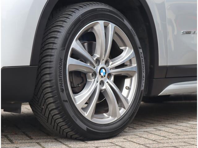 BMW X1 sDrive18i Executive | Sportstoelen | LED | Navigatie | 1e eigenaar