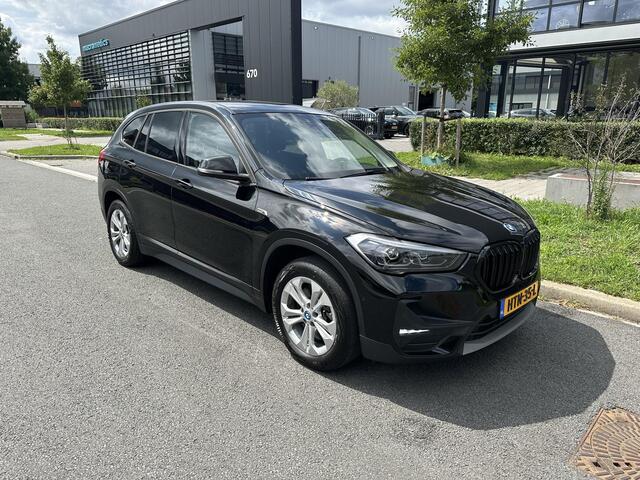 BMW X1 xDrive25e Exec Sportstoel, Navi, Camera, LED, Trekhaak