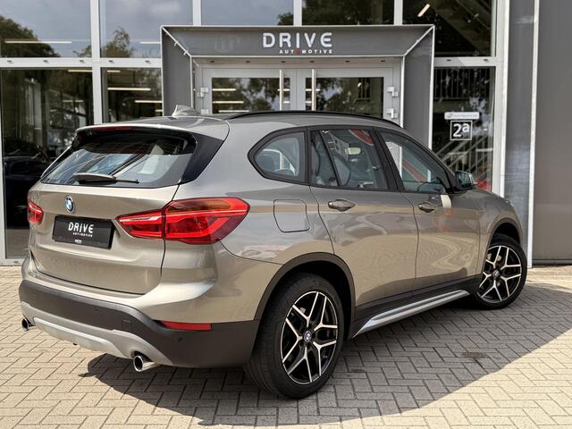 BMW X1 xDrive20i Centennial High Executive X Line Panoramadak