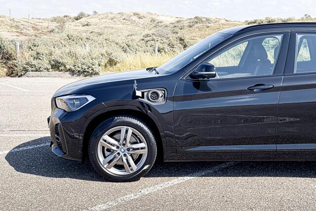 BMW X1 xDrive25e | M Sport | Head-up Display | Stoelverwarming |