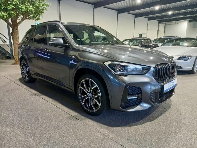 BMW X1 xDrive25e High Executive M-Sport | Panorama | '19 | HUD | Trekhaak | Camera