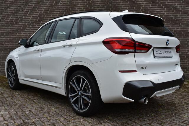 BMW X1 xDrive25e eDrive Edition M-Pakket, Memory Stoelen, Achteruitrijcamera