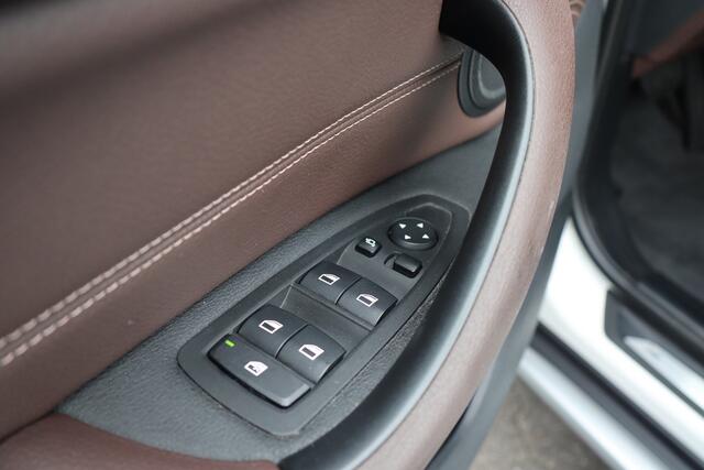 BMW X1 sDrive20i Centennial Executive Pano, Head-up, Trekhaak