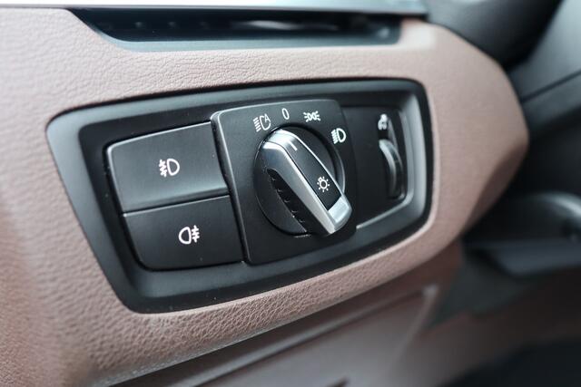 BMW X1 sDrive20i Centennial Executive Pano, Head-up, Trekhaak