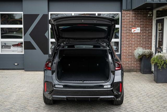 BMW X1 25e xDrive M Sport | Shadow | Driving Ass. Plus | Camera | Adapt. Led | Stoelverwarming | 20 Inch |