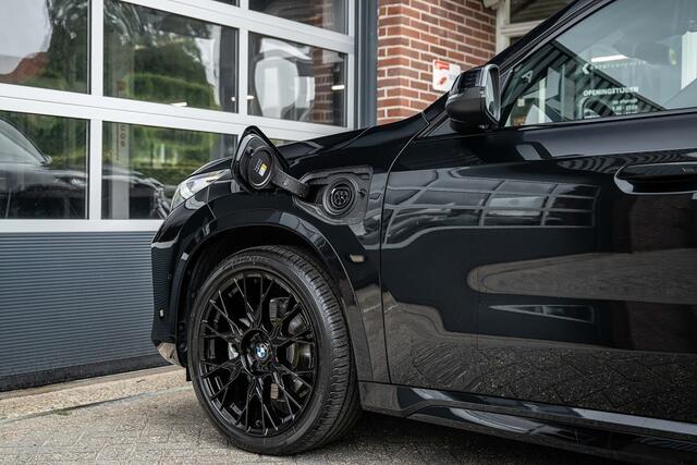 BMW X1 25e xDrive M Sport | Shadow | Driving Ass. Plus | Camera | Adapt. Led | Stoelverwarming | 20 Inch |