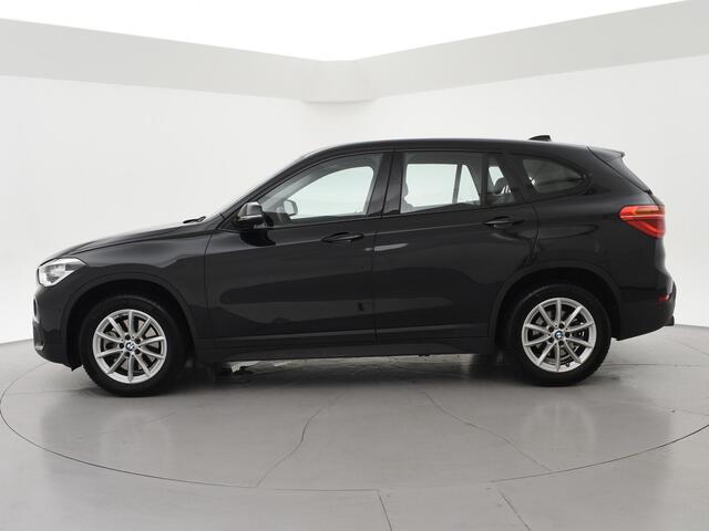 BMW X1 sDrive20i HIGH EXECUTIVE + HEAD-UP | LEDER | AFN. TREKHAAK | STOELVERW. | CAMERA