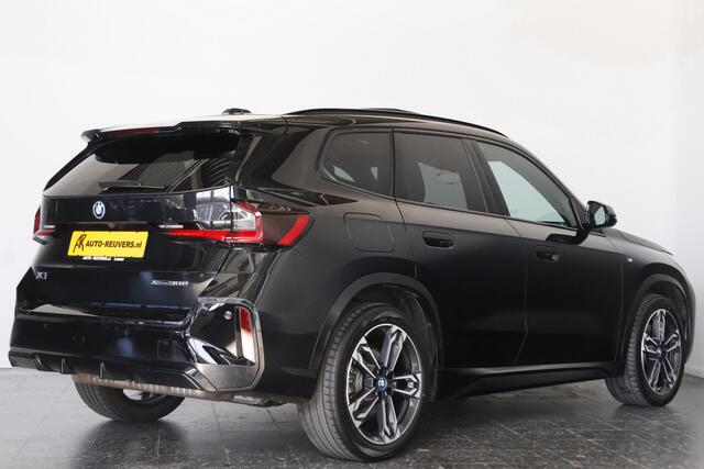 BMW X1 xDrive30e M-Sport Pro / Opendak / Harmankardon / HUD / Pilot assist