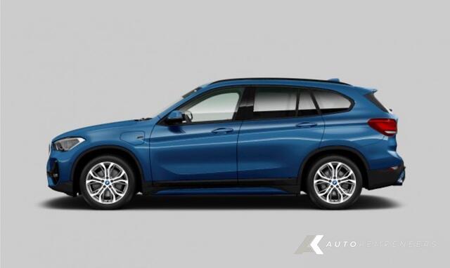 BMW X1 25e xDrive Sportline | Stoelverwarming | Keyless | HUD | Camera | Hifi | Stuurverwarming | Trekhaak | 18' inch |