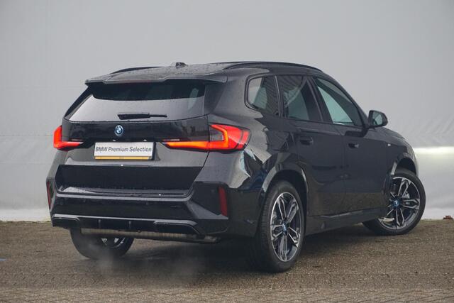 BMW X1 xDrive25e M Sport / Stoel- en Stuurverwarming / Elektrische Stoelen