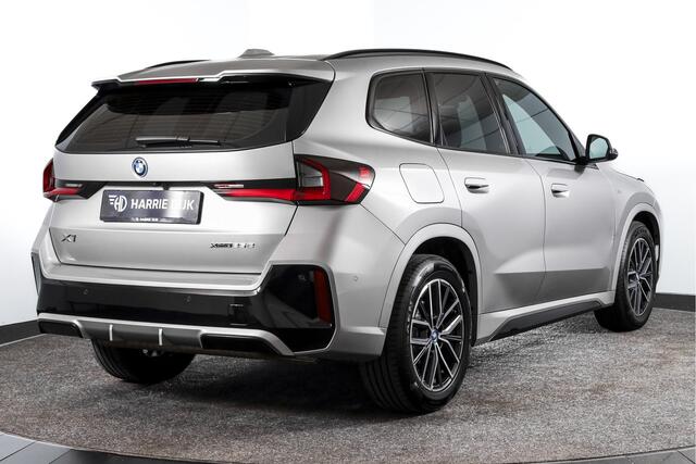 BMW X1 135 PK xDrive25e M-Sport | M Sportpakket | Premium Pack | Dig. Cockpit | Adapt. Cruise | PDC | Camera | NAV + App. Connect | ECC | Elek. Klep | LM 18" | 5688
