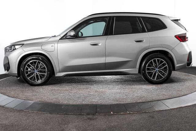 BMW X1 135 PK xDrive25e M-Sport | M Sportpakket | Premium Pack | Dig. Cockpit | Adapt. Cruise | PDC | Camera | NAV + App. Connect | ECC | Elek. Klep | LM 18" | 5688