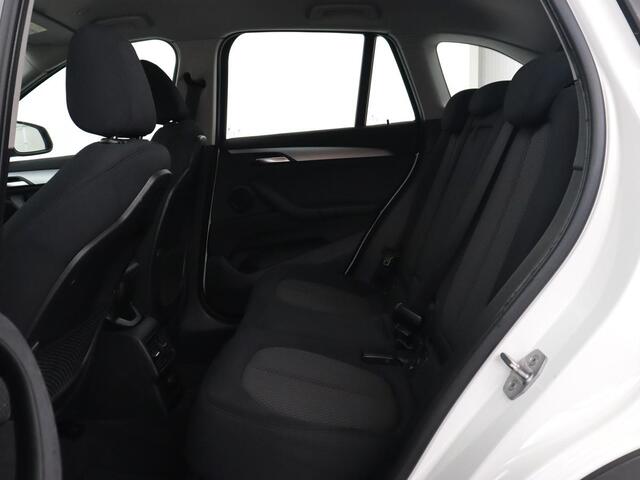 BMW X1 sDrive20i Centennial Executive | Adaptive cruise | Full LED | Navigatie | Climate control | Parkeerhulp | Bluetooth