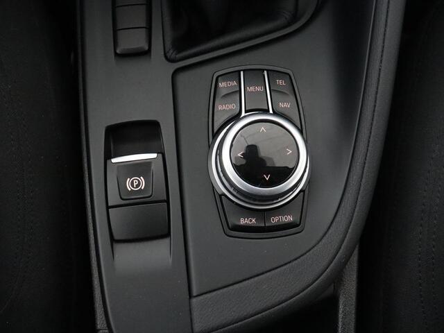 BMW X1 sDrive20i Centennial Executive | Adaptive cruise | Full LED | Navigatie | Climate control | Parkeerhulp | Bluetooth