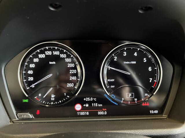 BMW X1 sDrive18i High Executive Edition | Navigatie | LM Velgen 17" | Lederen Bekleding | Head-Up Display | Voorstoelen Verwarmd | Cruise Control | Airco |