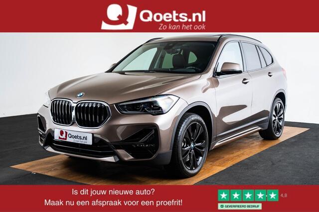 BMW X1 xDrive20i High Executive Sport Line - Panoramadak - Parking/Driving Assistant - Cruise control - Elektrisch verwarmde voorstoelen - Head up - Hifi - Getinte ruiten achter - Verstelbare achterbank -